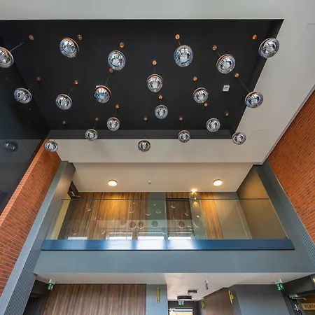 Elegant Near Paley And Medicover-handelsmana 1st Apartment *