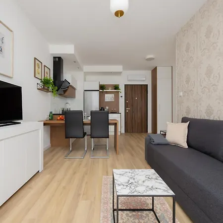 Elegant Near Paley And Medicover-handelsmana 1st Apartment Warsaw