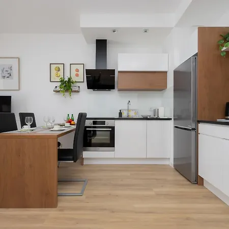 Апартаменты Elegant Near Paley And Medicover-handelsmana 1st *